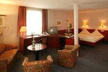 Waldhotel Schaeferberg Hotel 4*